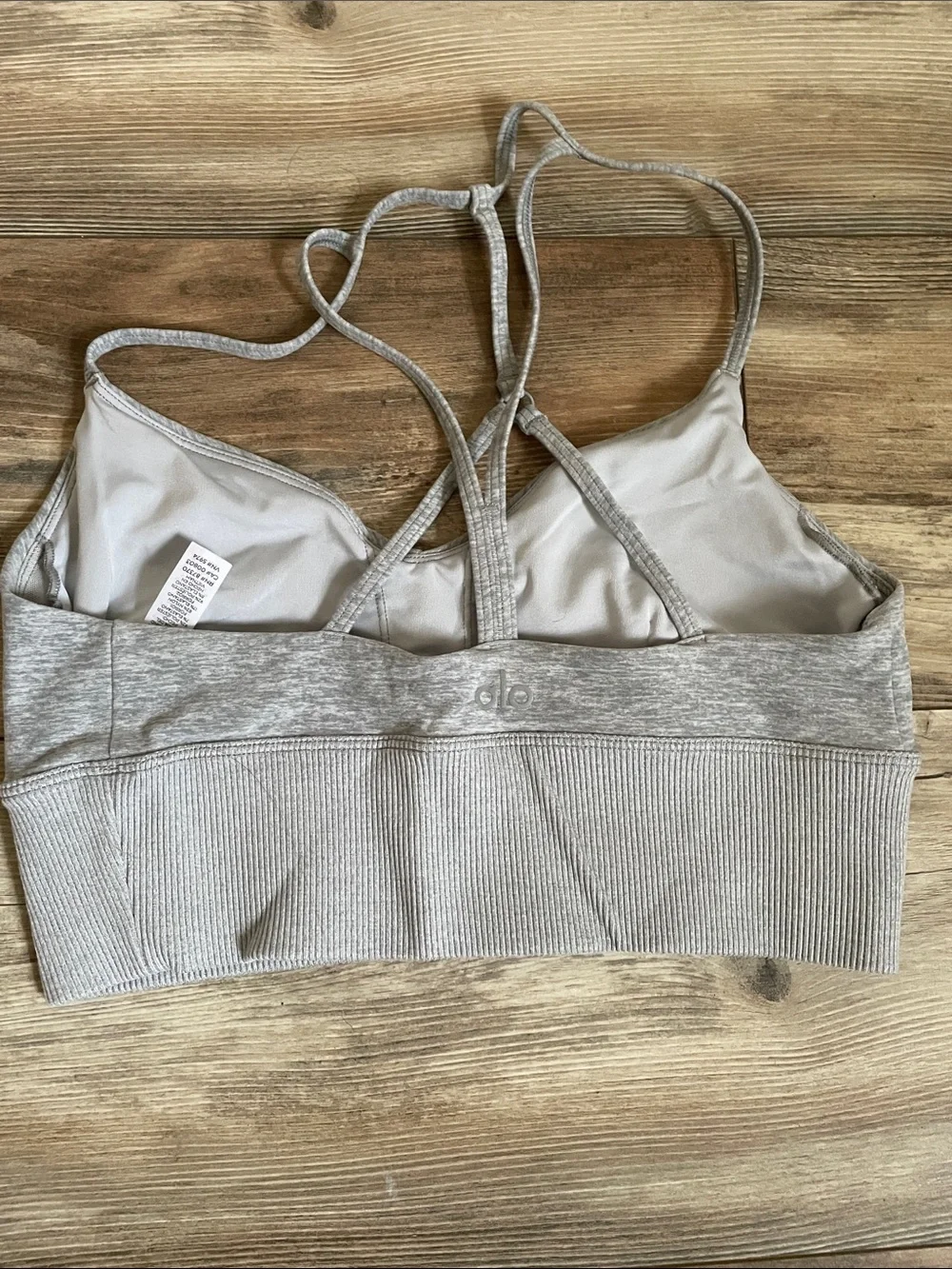 ALO Yoga Heather Gray Strappy Ribbed Sports Bra. Never worn!💛